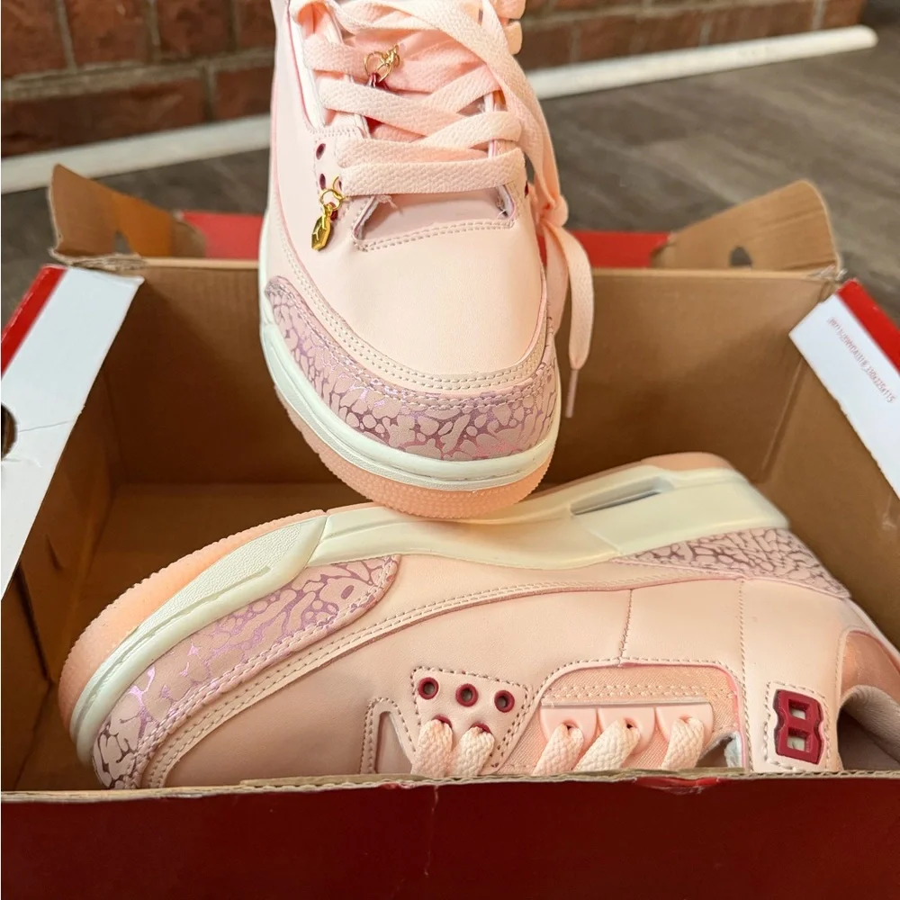 Air Jordan 3 Retro - Picture 2 of 3